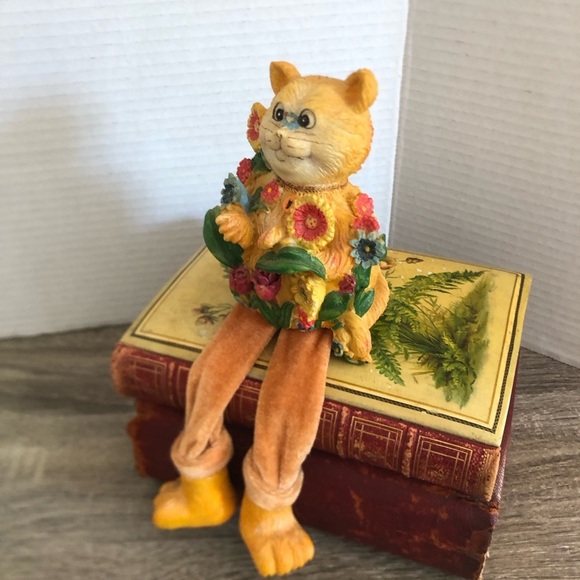Vtg Orange Cat Figurine with Floral Accents - Picture 2 of 12